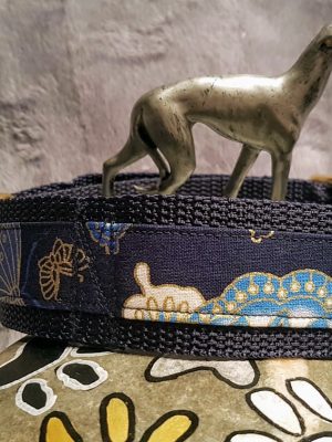 Collier chien papillon bleu fonce